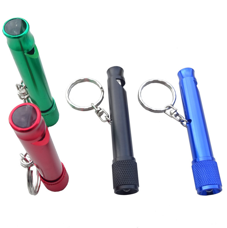 The manufacturer's multipurpose aluminium alloy flashlight, gift keys to the mini-Japan Market flashlight with whistles.