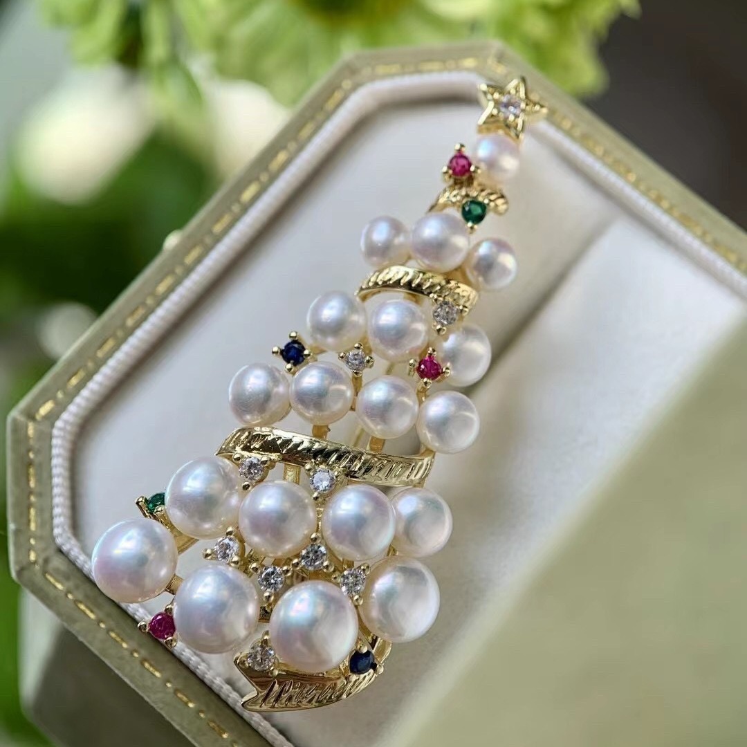 4-7 fresh water pearls pick out the retrofitting design style of a brooch.