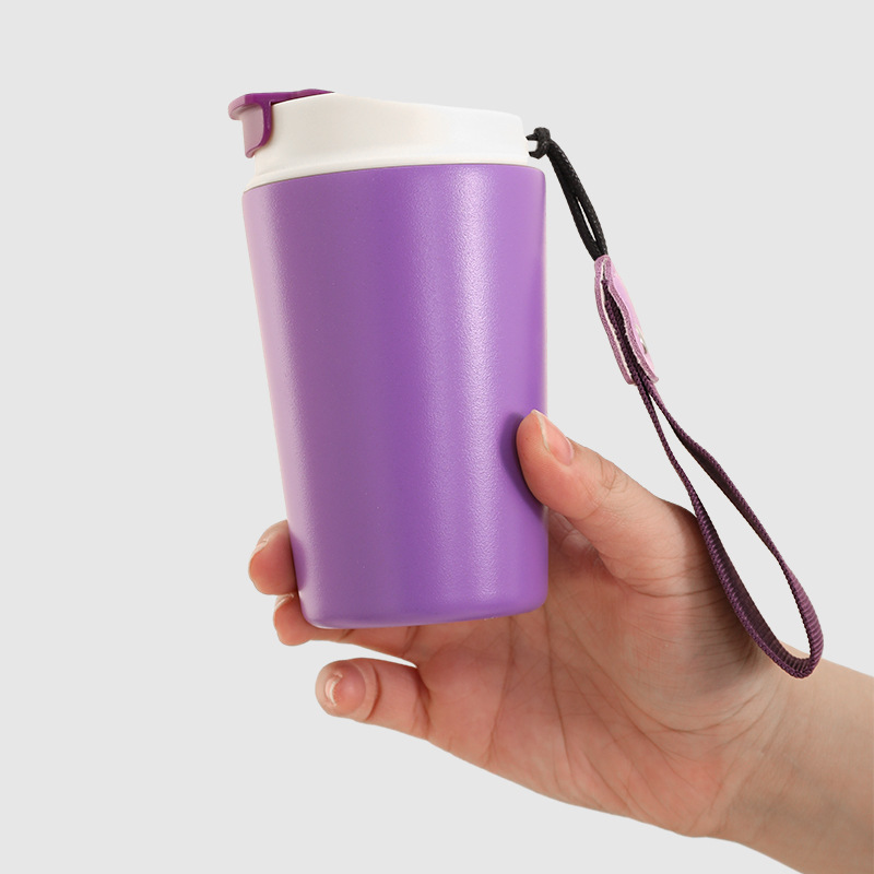 Water cups are customised for cross-border ducts with stainless steel cups.