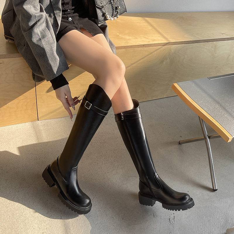 But long boots, tall boots, 2023 winter, new, lean buttons, knight's boots thick, long boots.