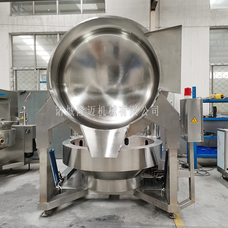Một cái chảo lớn, một cái chảo 6 cái, một cái nồi nóng, một hỗn hợp nước sốt cay.