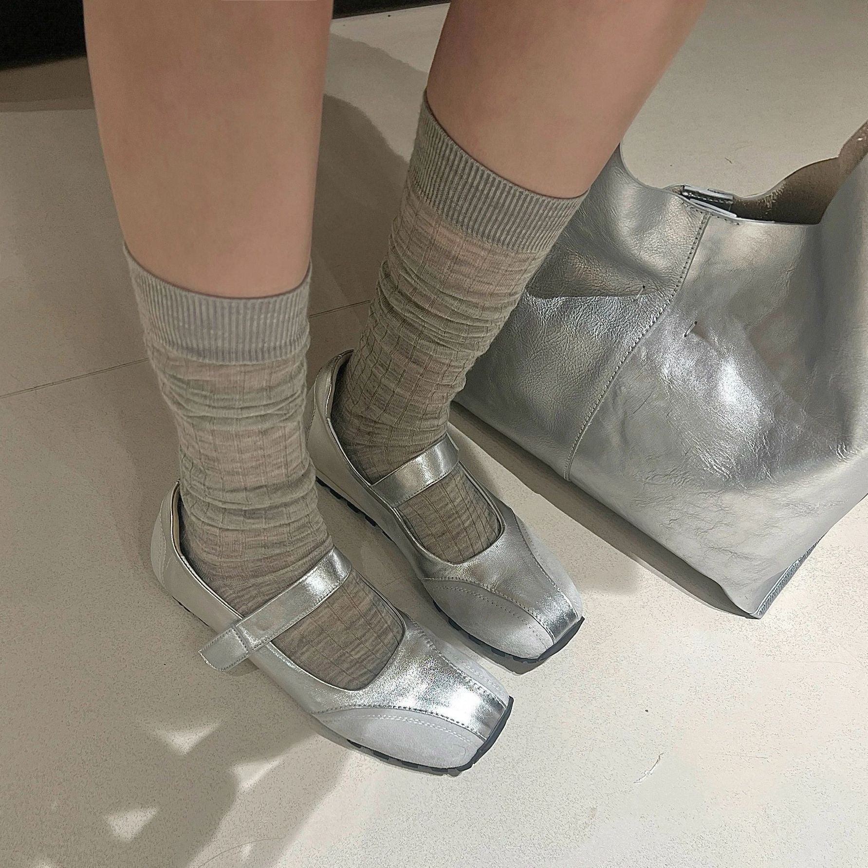 Cow-skinned. French square flat. Mary Jane's 24-year-old new shoes.