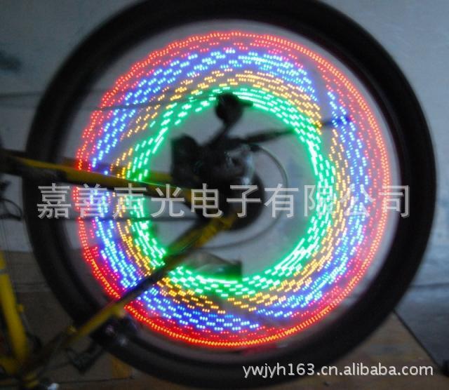 Cycling wheel-breeding and air-breeding lights on the door.