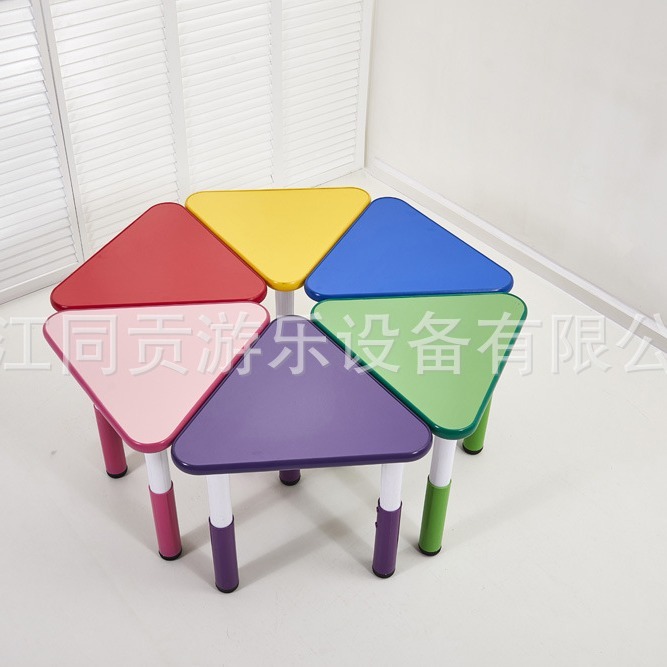 Kindergarten triangular table children ' s plastic table and chair students learn comprehensible arrow table and fire board lifts