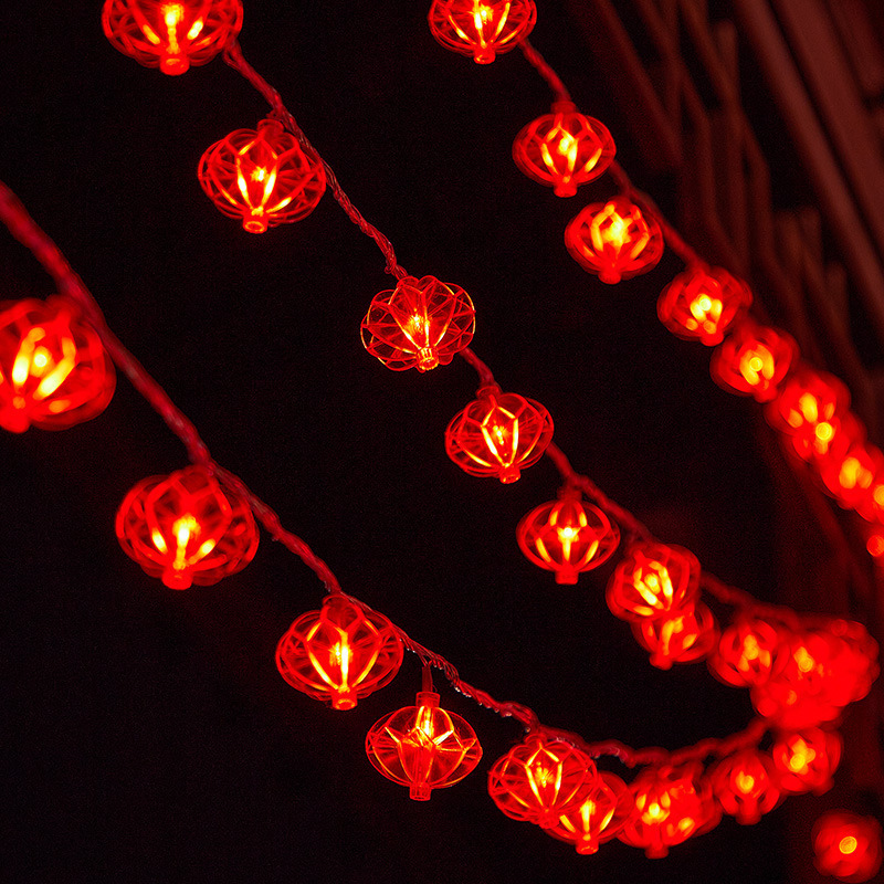 Spring lanterns, led lanterns, red lanterns for the New Year's Spring Festival.