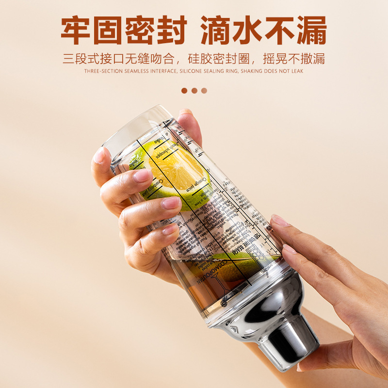 Một cái máy làm kính với một bộ sữa và trà.