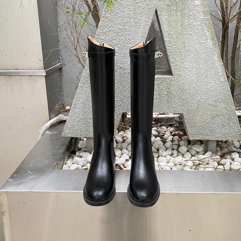 Boots are only 2024 in the autumn winter.