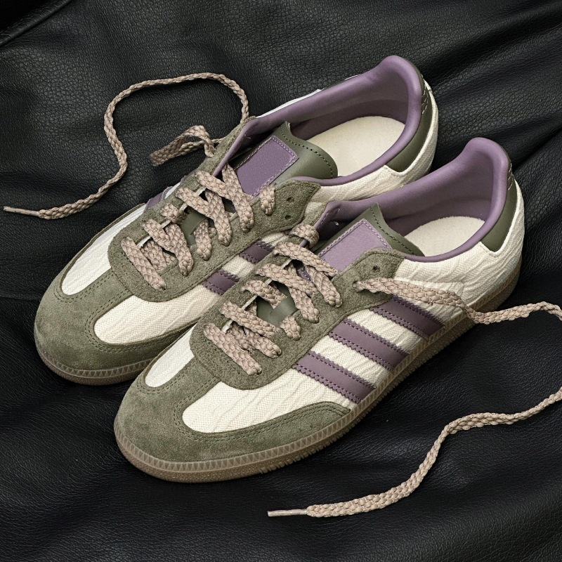 The 2024 Korean colored classics with the retrospected shoes and the gumption of the sports board shoes.