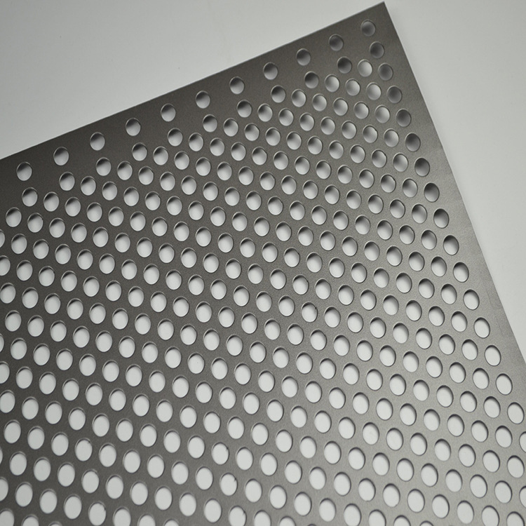 A net of 304 stainless steel slabs, a net of zinc-coated convection holes, a net of metal sifting