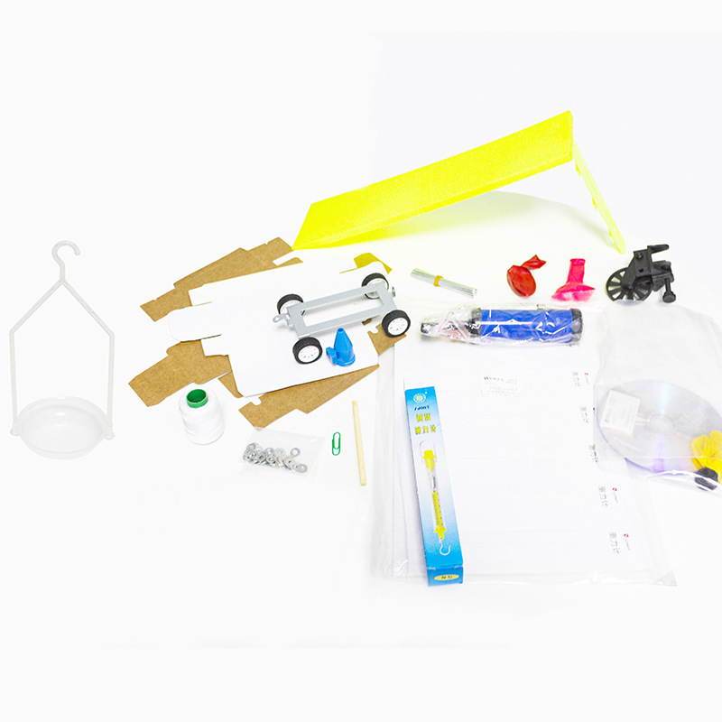 An experimental kit for the first year of the fourth year of the new personal course of science in primary school.