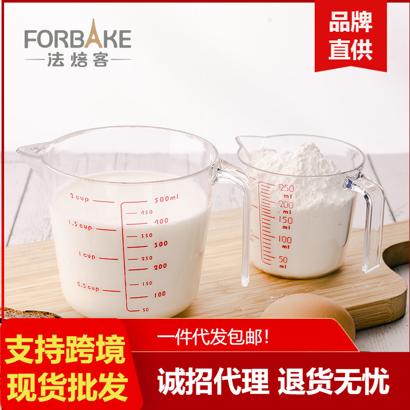 A plastic-transparent liquid with a stubble baking barrel, a baking tool home.