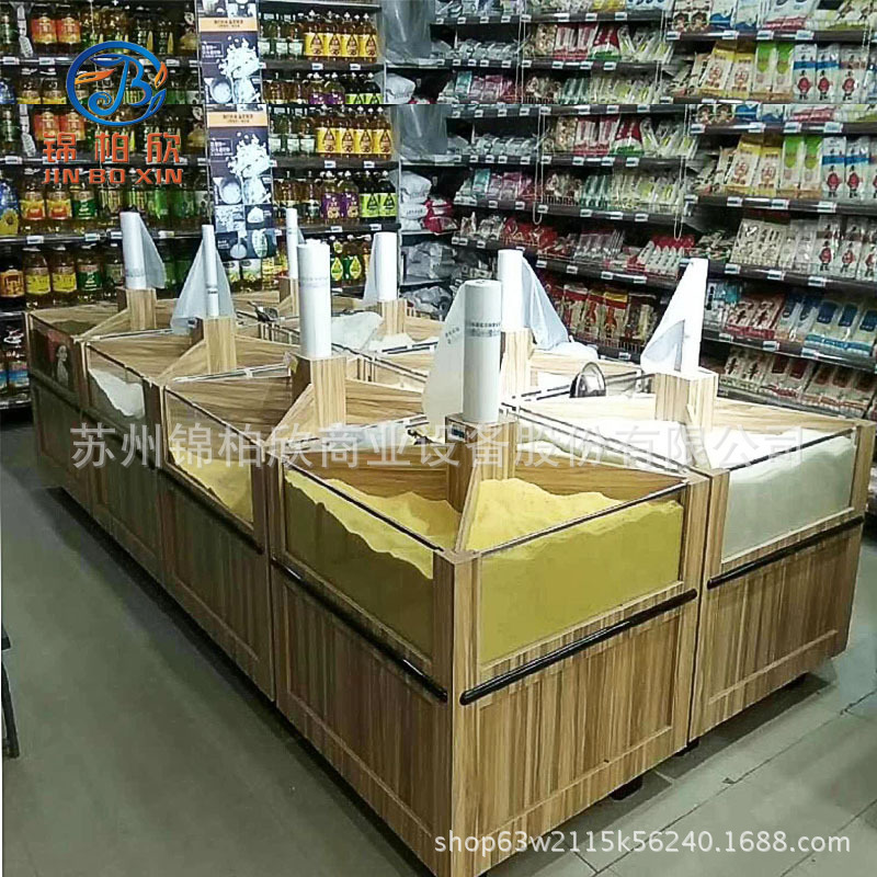 Susuzhou City, the supermarket's five-vale groceries container, is used to collating with bulk buckets of wood.