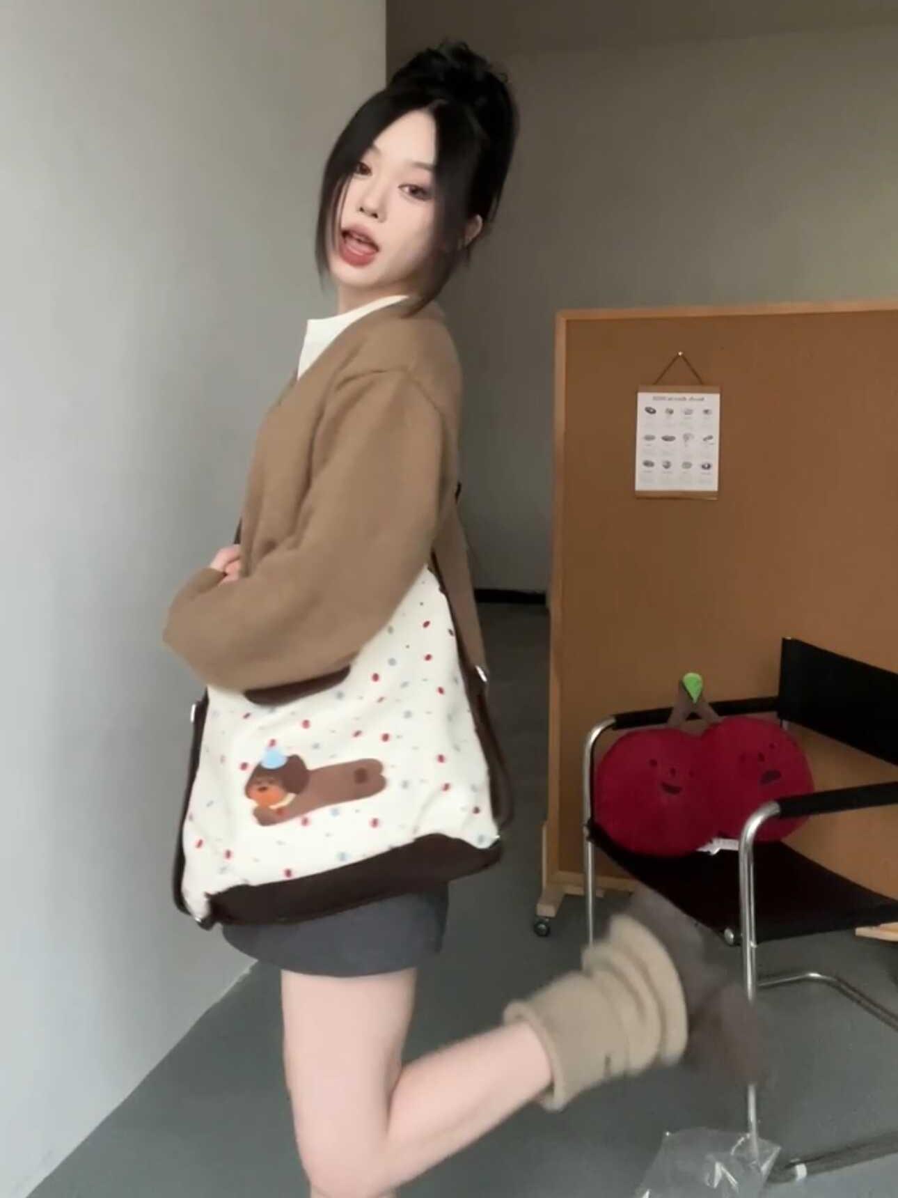 ช็อกโกแลต ช็อคโกแลตม้วนถุงเมฆ สําหรับสาวคนใหม่