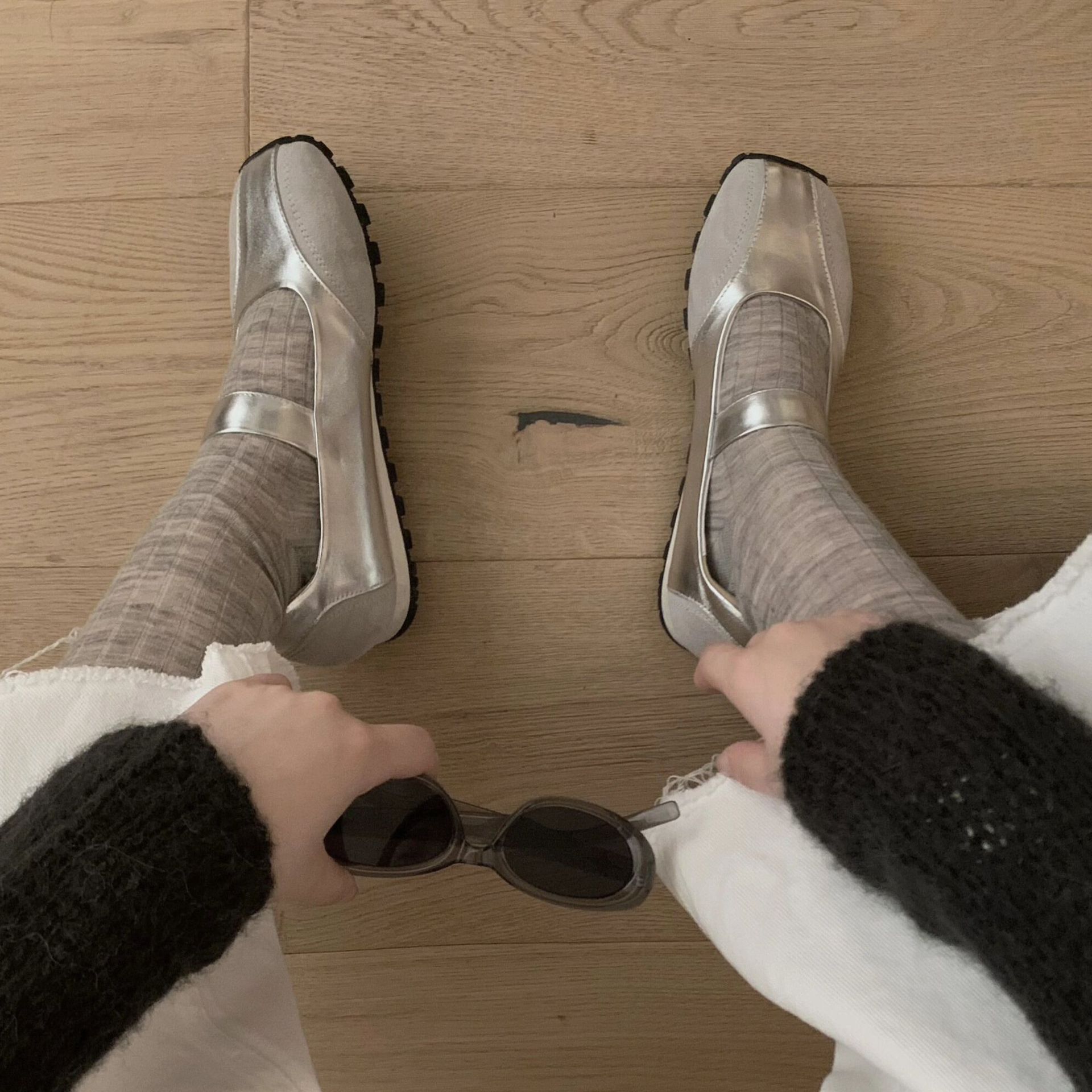 Cow-skinned. French square flat. Mary Jane's 24-year-old new shoes.