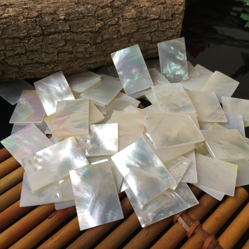 Natural white butterflies, 30 mm long, 20 mm thick, 1 mm creative DIY fittings engraving material