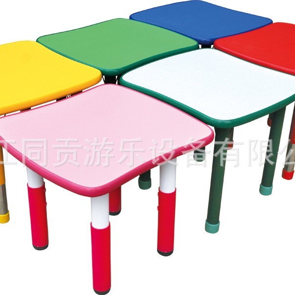 Tables and chairs for learning, drawing and hand-drawing tables can be mounted on tables and chairs.