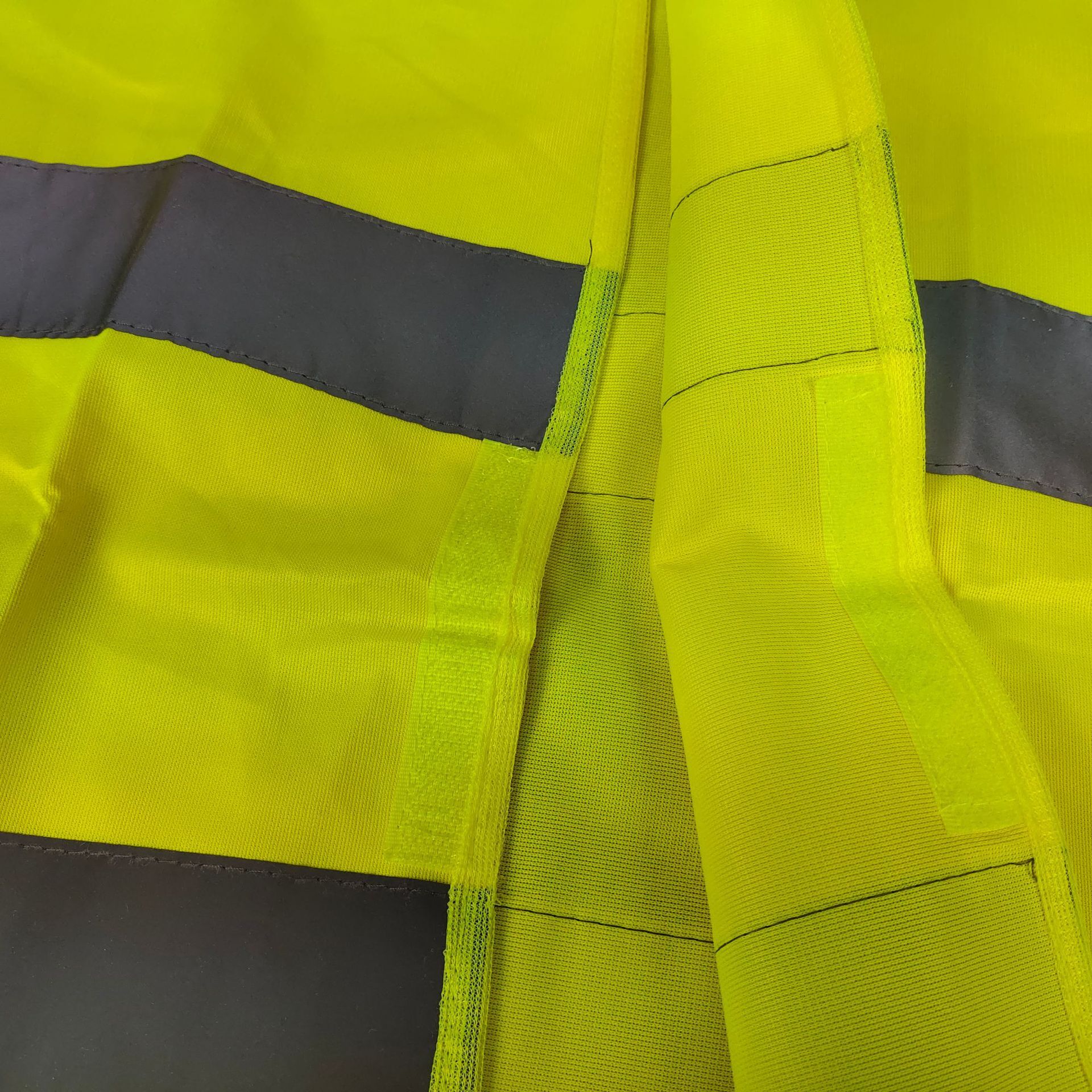 [Property direct supply] Construction of road construction and maintenance of light vests for air-transmitting soft fabric