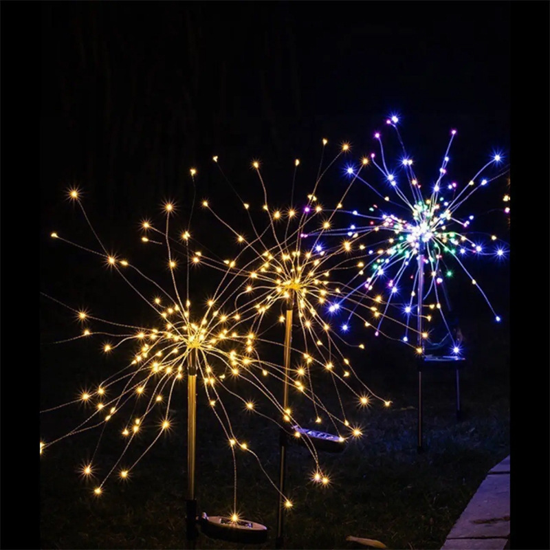 LED solar-powered pyrotechnic outside of the courtyard full of star garden decorated lawn lights