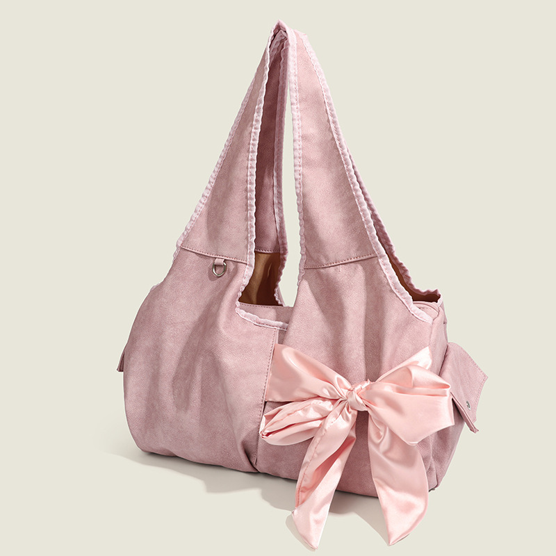 Guangzhou factory packs a small Korean designer with a large hand-held hand-held handbag with street-sensored butterflies.
