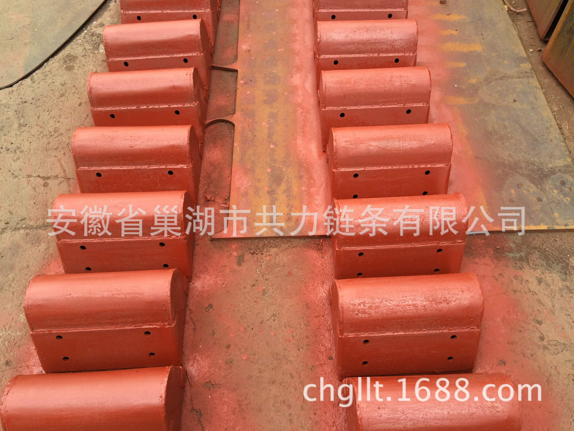 TH315 提升機用料斗