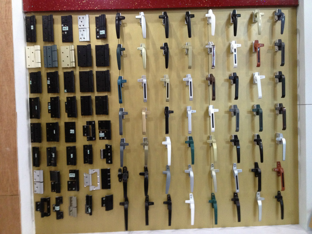 Aluminium alloyed steel doors and windows flatten windows locks, and wholesale pull windows locks.