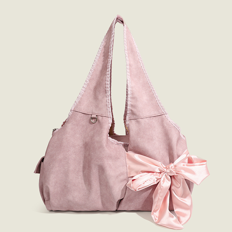 Guangzhou factory packs a small Korean designer with a large hand-held hand-held handbag with street-sensored butterflies.