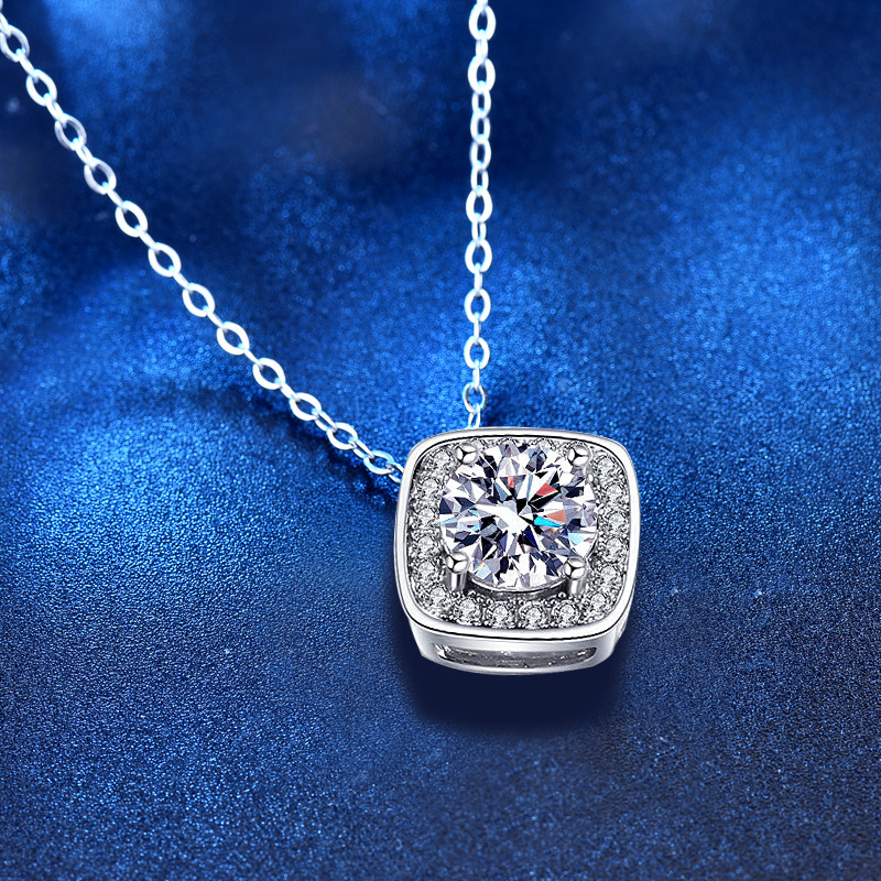 925 pure silver necklace girls with a classic square locket of silver.