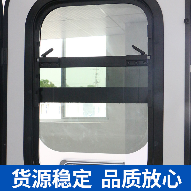 The factory is selling car doors, car windows, swipe door locks, car doors.