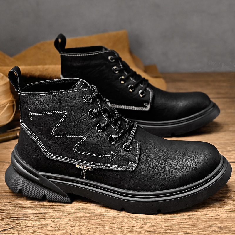Tiền mới của mùa thu để giúp Martin Boots và cửa hàng bánh giày.