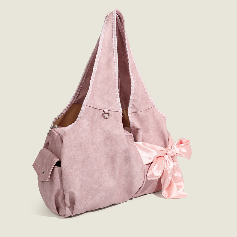 Guangzhou factory packs a small Korean designer with a large hand-held hand-held handbag with street-sensored butterflies.
