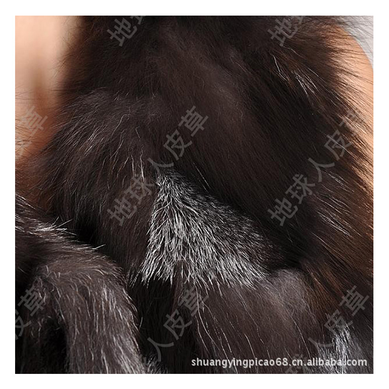 Supplying a short fox fur coat for the Korean lady.