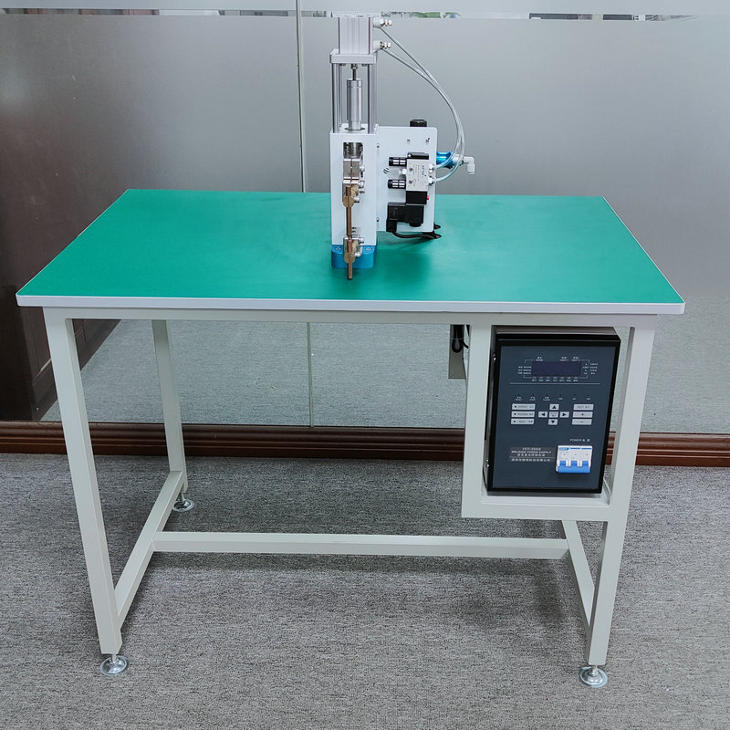IST-3000 high-conductor metal welder, feed welder