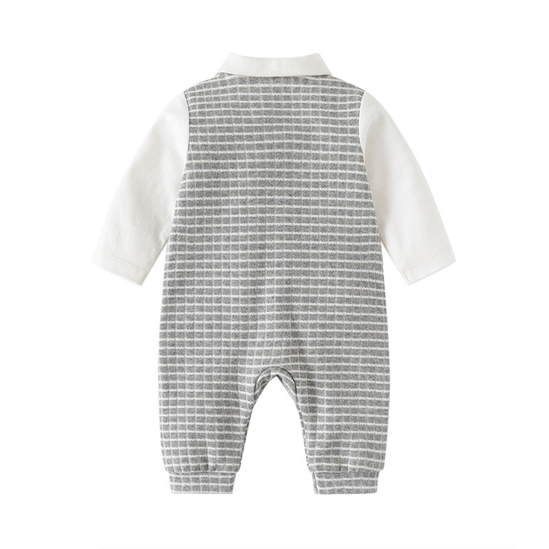 A-class cotton baby's birthday is a hundred days' long-sleeved, long-sleeved cuffs, men's clothes, spring and autumn.