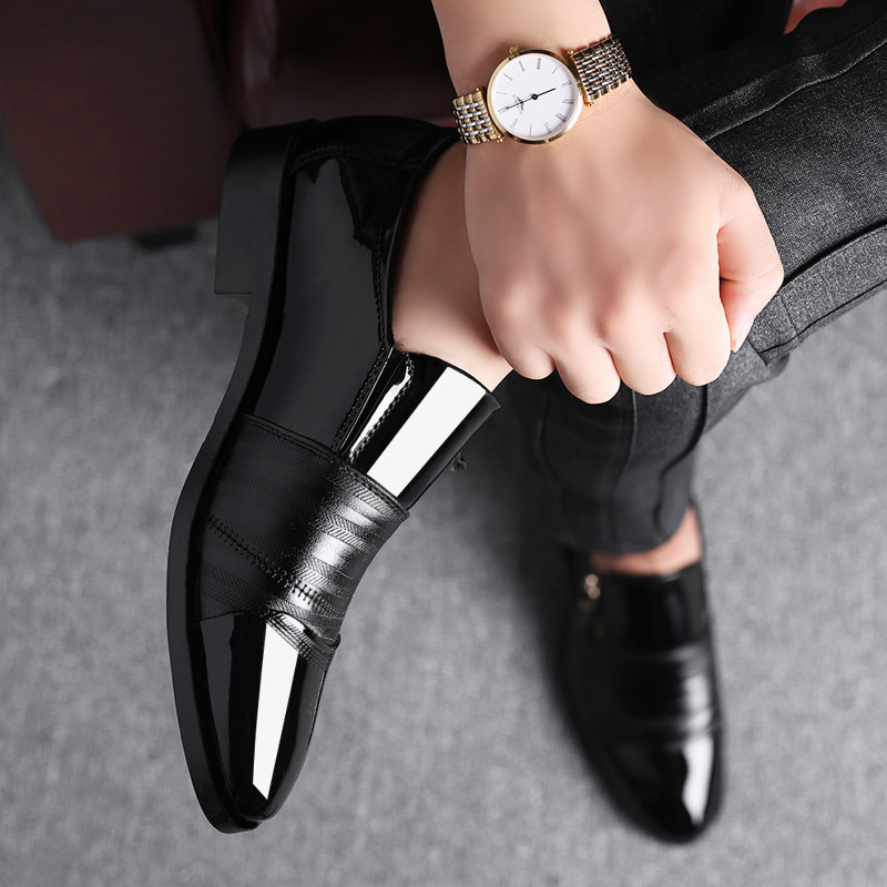 The new big man business is wearing a shoe-shoe-head man's shoe, and he's got one hair on his back.