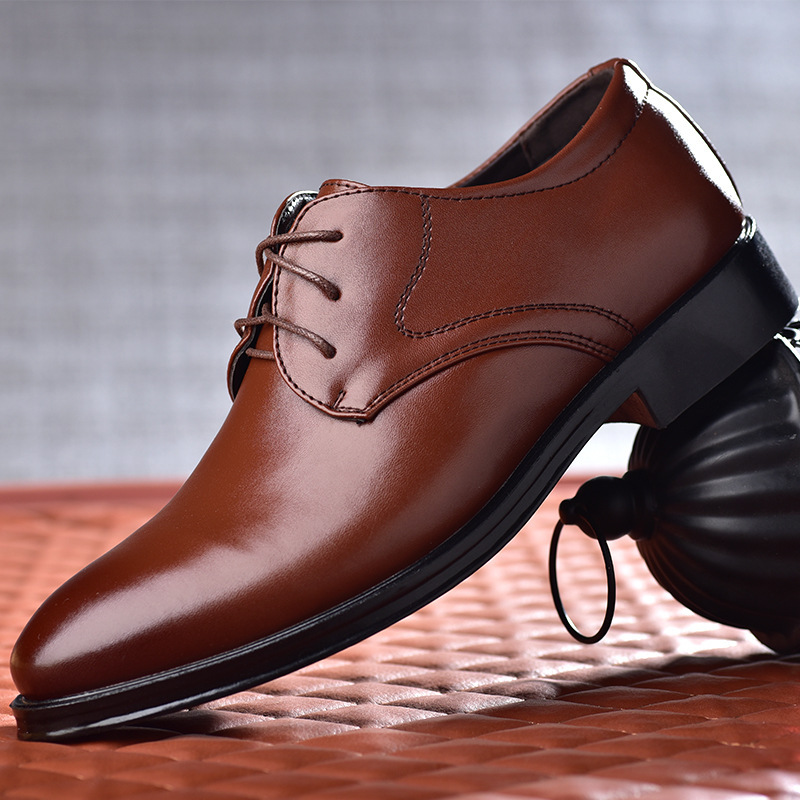 Cross-border selection of 2021 new men's leather shoes.