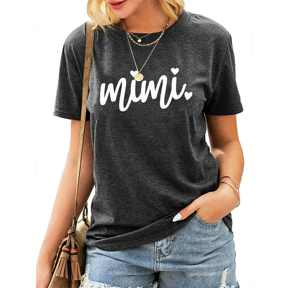 Bên kia biên giới, Amazon đã phát hành một con dấu trái tim mimi, một chiếc áo phông ngắn cho một phụ nữ.