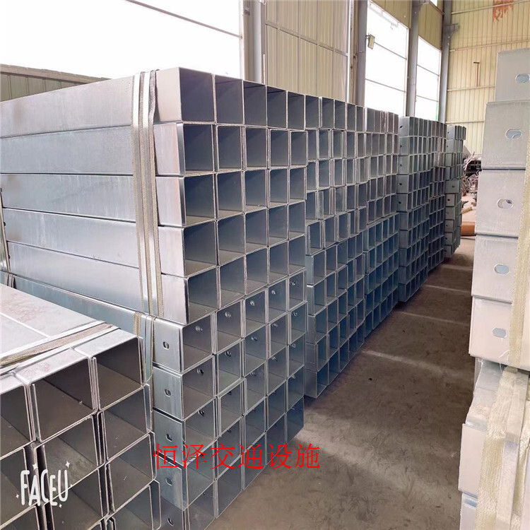 The factory distributes directly the various types of U-specified stereo-like transport facilities of high quality and low cost.