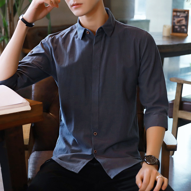 A man's short-sleeve shirt shirt shirt and a Korean-style rest-dresser.