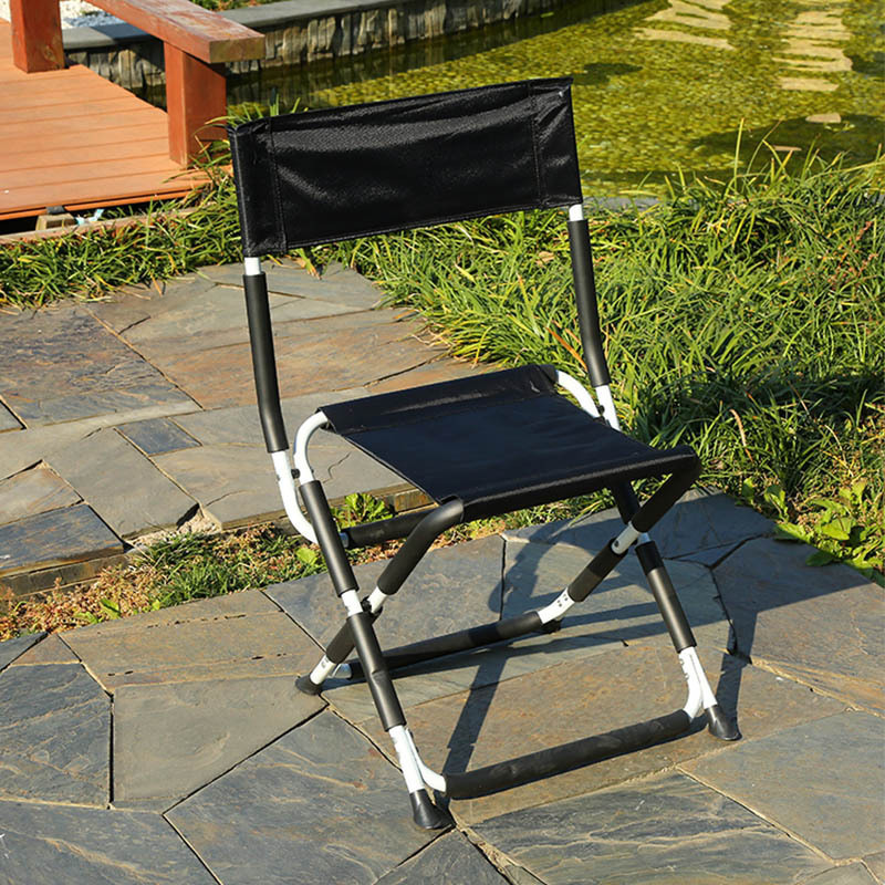 It's a big hand-held folding bench, which is wholesaled by a fishing chair outside the back.