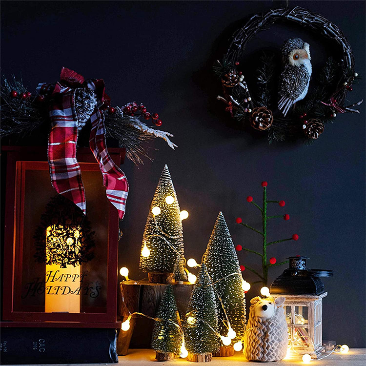 Mini-Christmas cedar tree, LED luminous pine tree decorations, home table decorations, desktop placements.