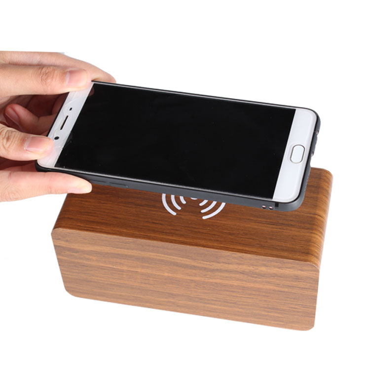 Virginal Wireless control Wood Bell, การสื่อสารแบบหลายระบบแบบอิเล็กทรอนิกส์, สถานีไม้