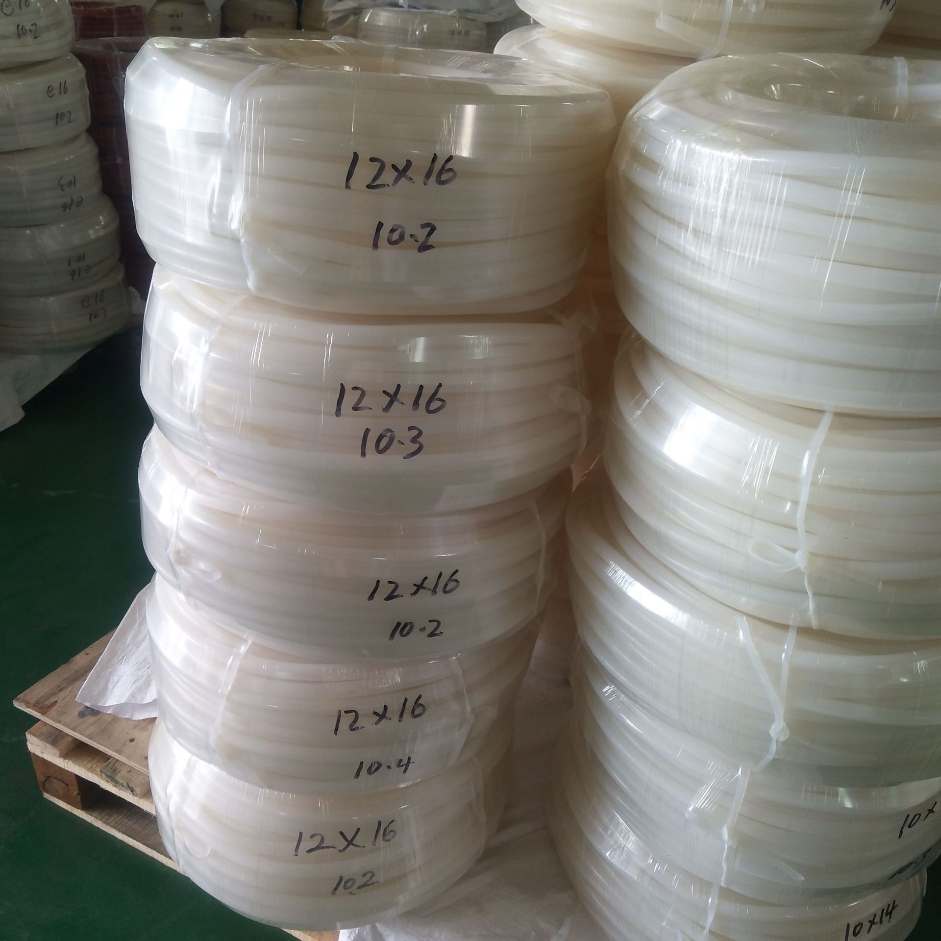 90 meters transparent silicon tubes 12*16 environmentally friendly silicon tubes.