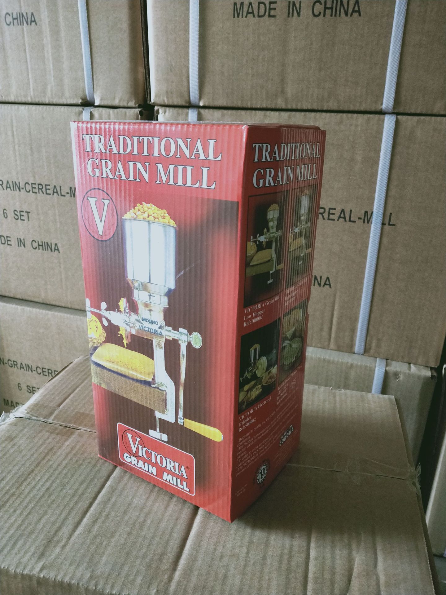 500 # VICTORIA Cast iron and tin plating grain mill