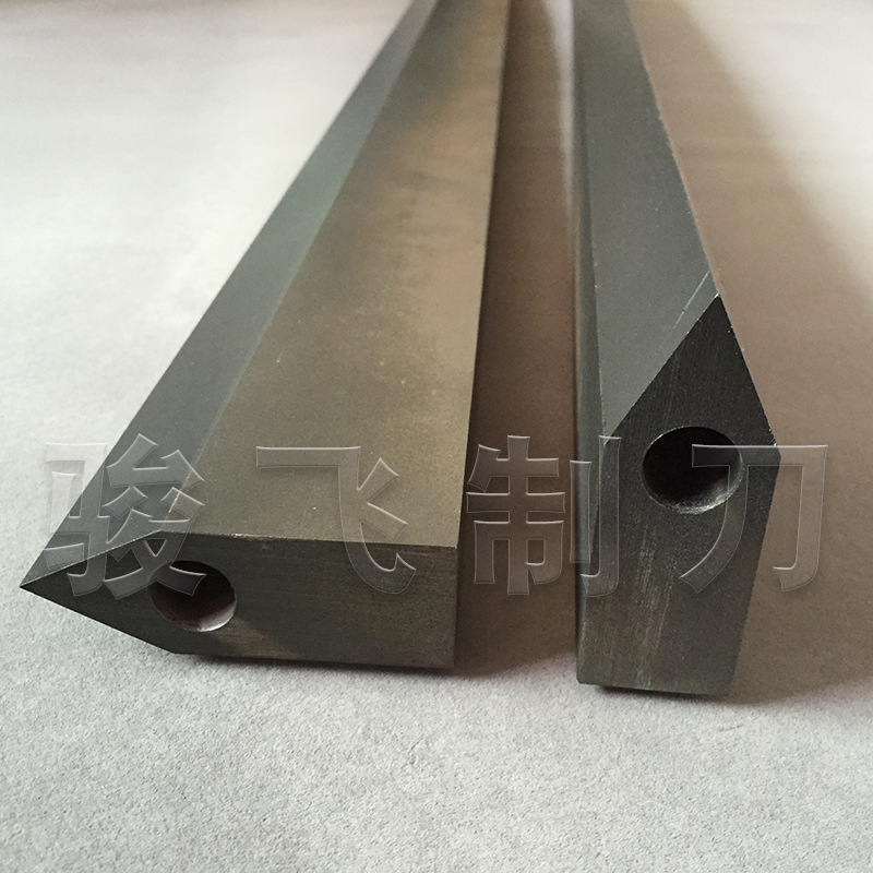 The manufacturer Teflon's hot blades, which can be easily torn torn torn tolls of rigid alloy.