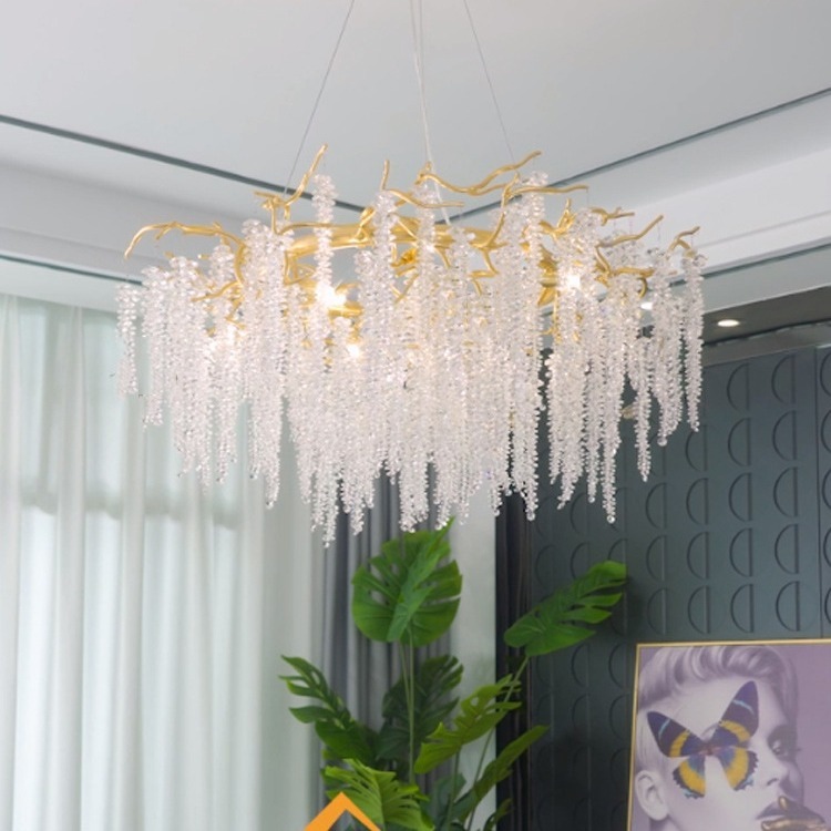 A post-modern light luxurious chandelier designer with a light luxurious high-end atmospheric Euro-French crystal lamp