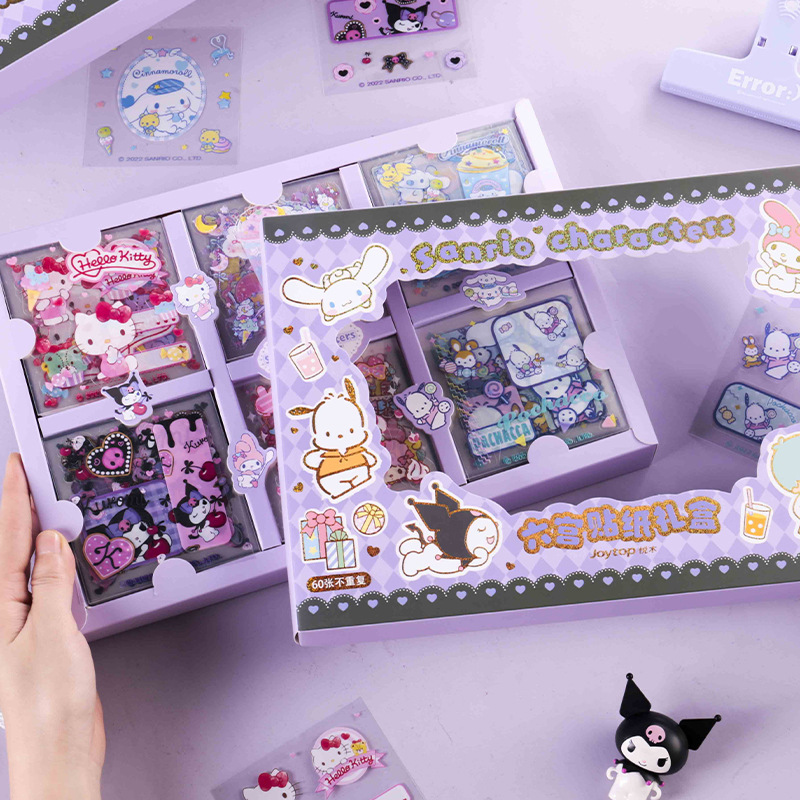 Joytop rất hài lòng với chiếc xe hơi dễ thương của một sinh viên với một cái hộp 6 bánh.