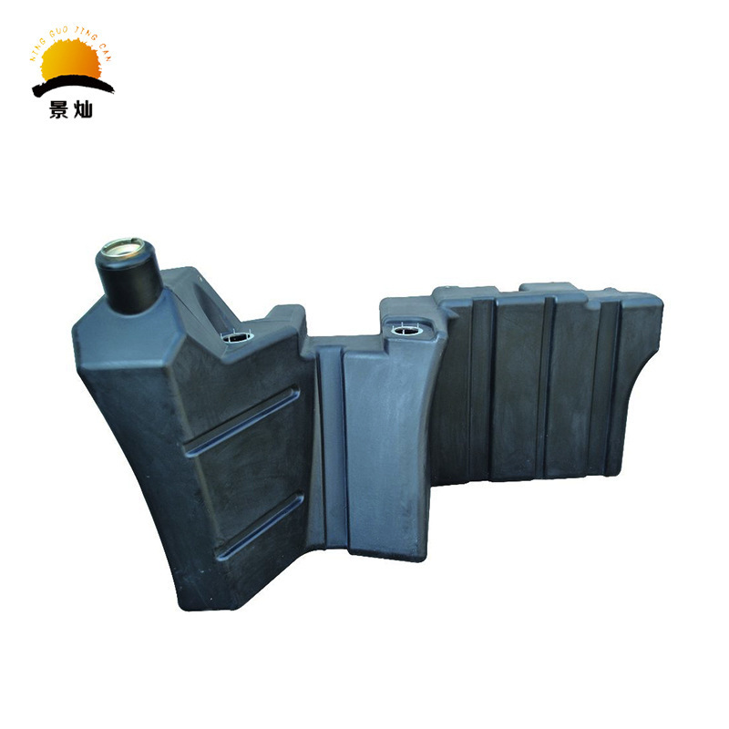 A plastic tank, a truck truck forklift, a rolling tank for plastic processing.