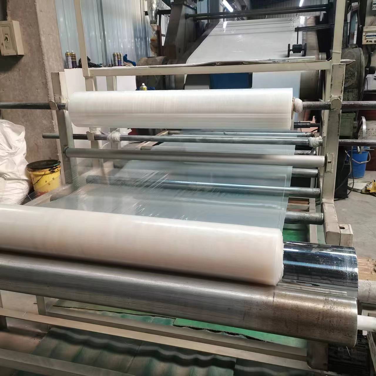 High-temperature silica film 1.5 mm silica plate, super thin silica plate, low-temperature silica plate, and silica film.