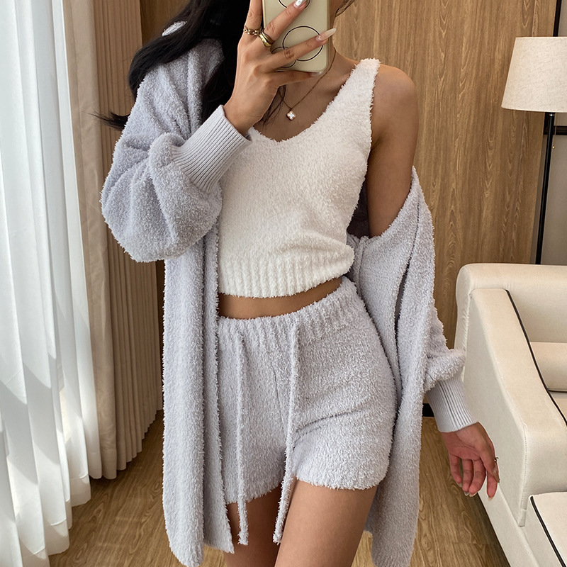3 bộ quần áo nhà cho một bộ đồ ngủ mới vào mùa thu và mùa đông, với một cái móc gió bẩn, mềm mại và mềm mại.