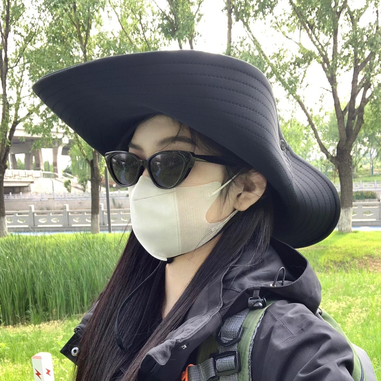 ♪ Lính đánh cá Tây Cao bồi ♪